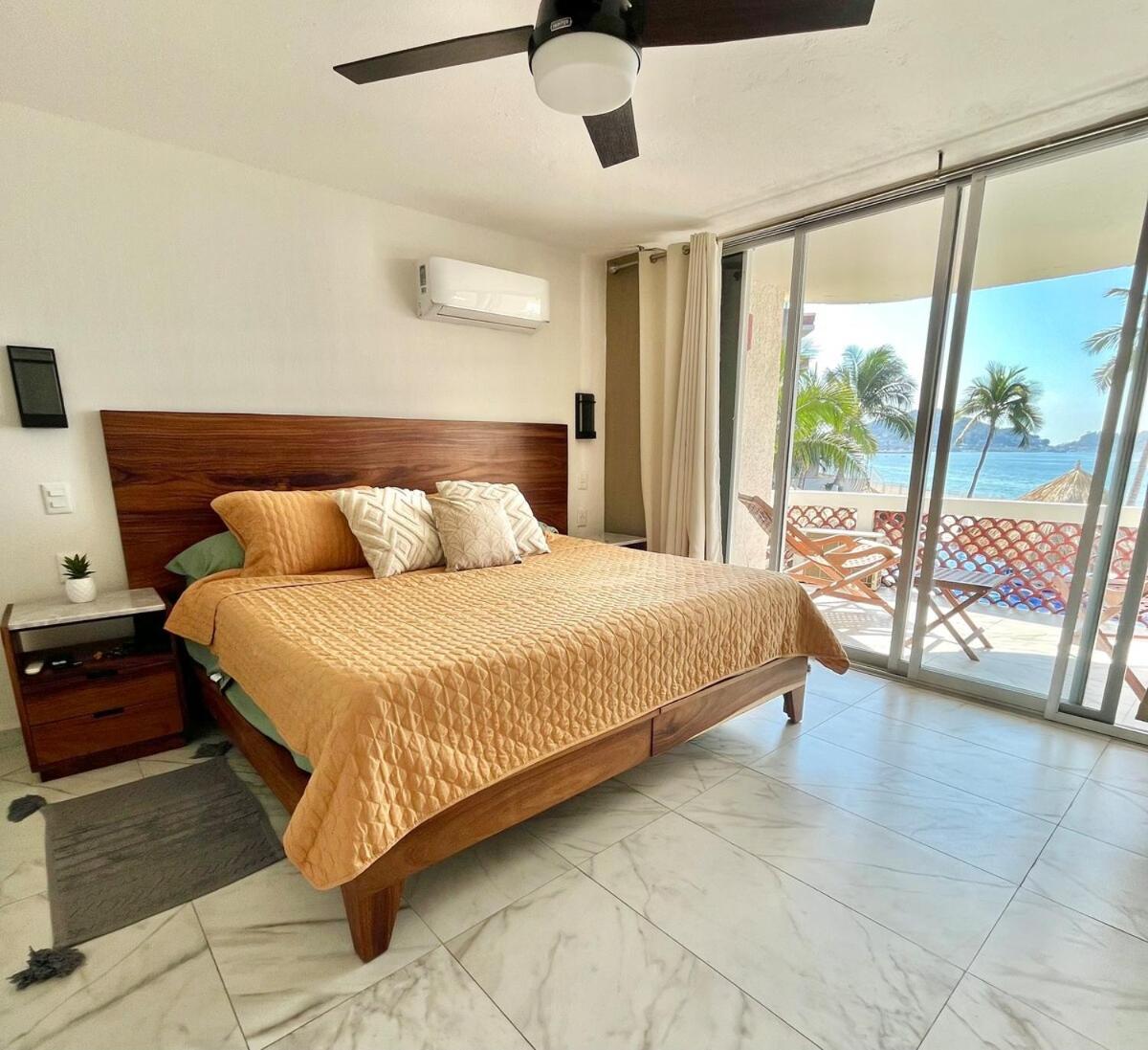 Spacious Apartment In Manzanillo Right On The Beach Eksteriør billede